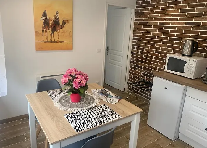 Centre Avec Cour Apartmán